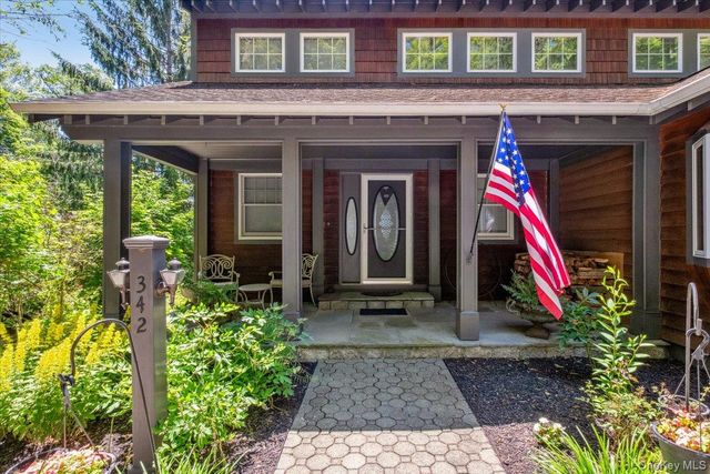 342 Lake Shore Road, Putnam Valley, NY 10579