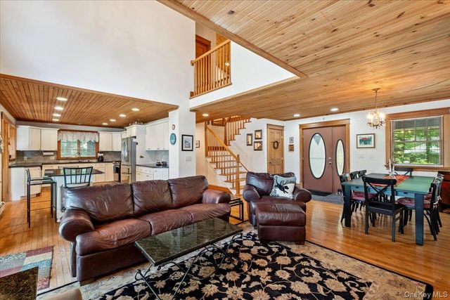 342 Lake Shore Road, Putnam Valley, NY 10579