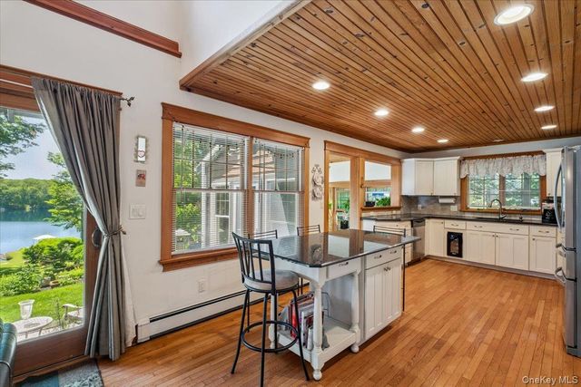 342 Lake Shore Road, Putnam Valley, NY 10579