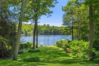 342 Lake Shore Road, Putnam Valley, NY 10579