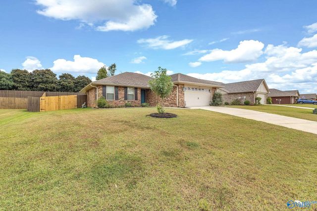 15772 NW Coach House Court, Harvest, AL 35749