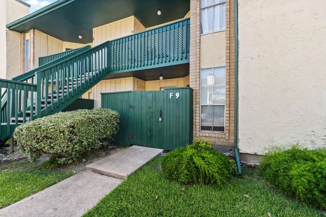 1516 Bay Area Boulevard F9, Houston, TX 77058
