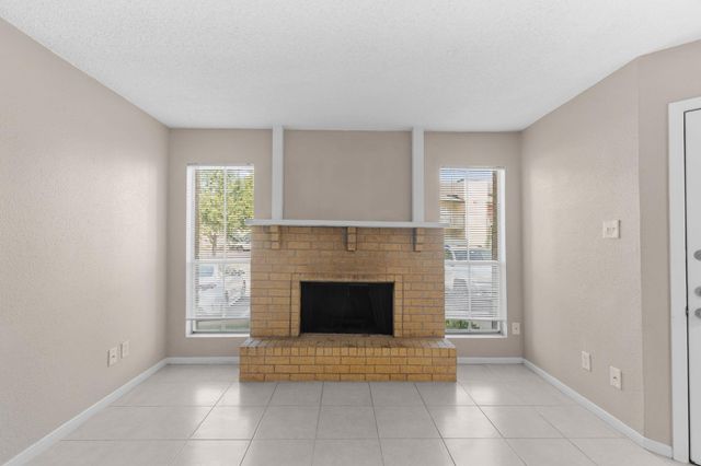 1516 Bay Area Boulevard F9, Houston, TX 77058