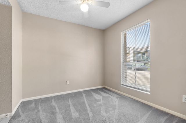 1516 Bay Area Boulevard F9, Houston, TX 77058