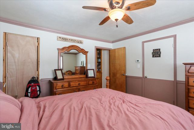 1177 WALKER RD, Chambersburg, PA 17202