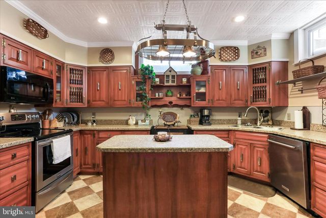 1177 WALKER RD, Chambersburg, PA 17202