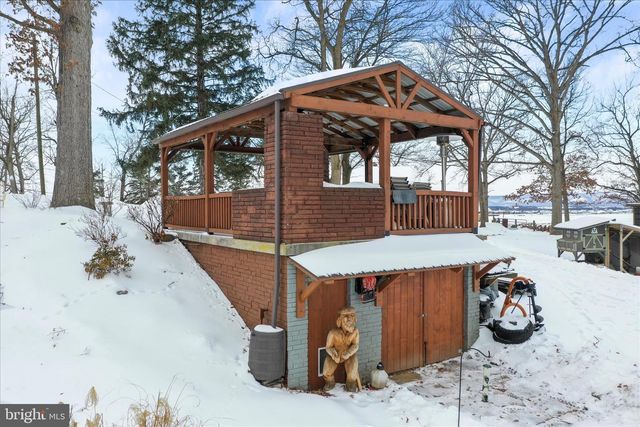 1177 WALKER RD, Chambersburg, PA 17202