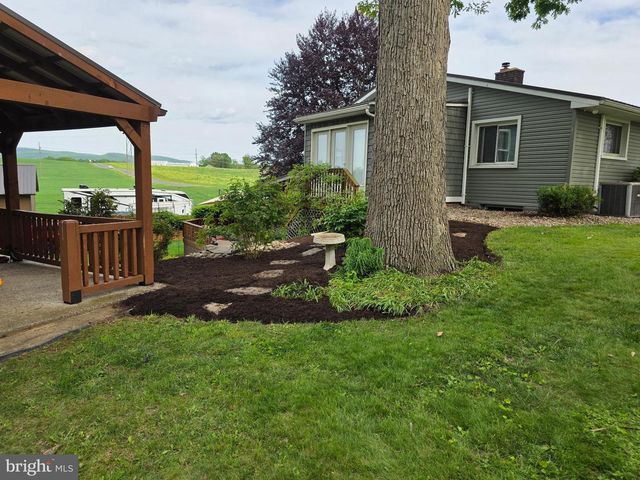 1177 WALKER RD, Chambersburg, PA 17202