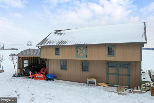 1177 WALKER RD, Chambersburg, PA 17202