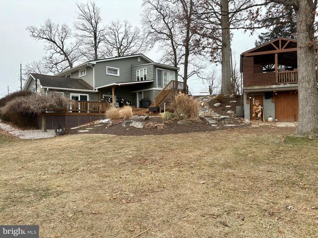 1177 WALKER RD, Chambersburg, PA 17202