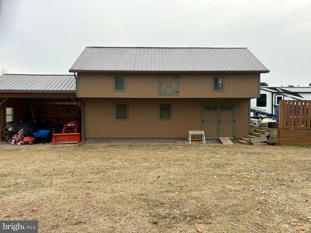 1177 WALKER RD, Chambersburg, PA 17202