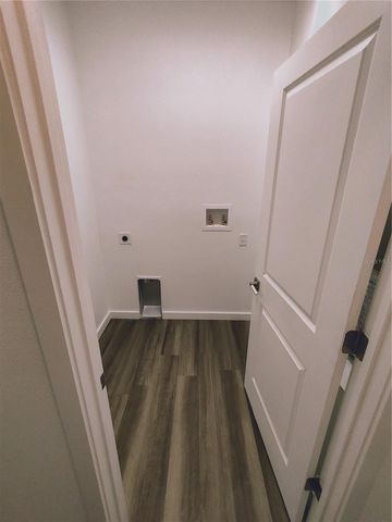 1556 9TH AVENUE, Deland, FL 32724