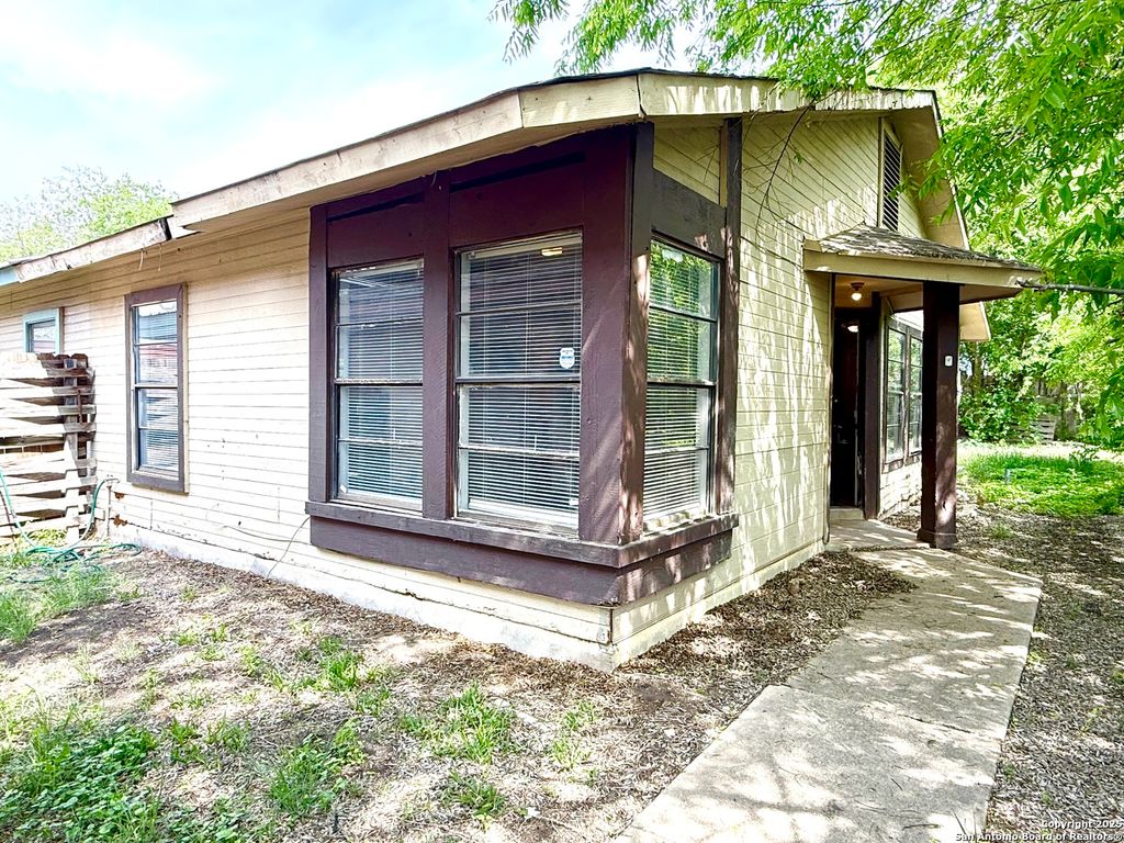 6921 Belforest, San Antonio, TX 78239