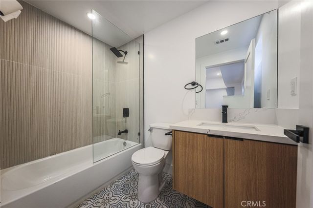 1237 N Orange Drive B, Los Angeles, CA 90038