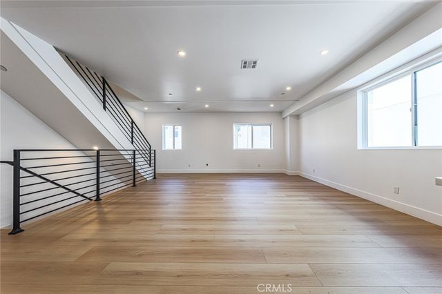 1237 N Orange Drive B, Los Angeles, CA 90038