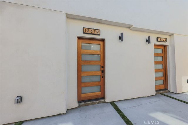 1237 N Orange Drive B, Los Angeles, CA 90038