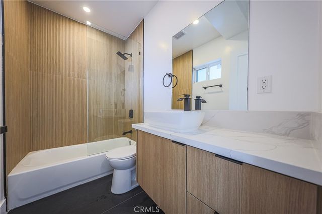 1237 N Orange Drive B, Los Angeles, CA 90038