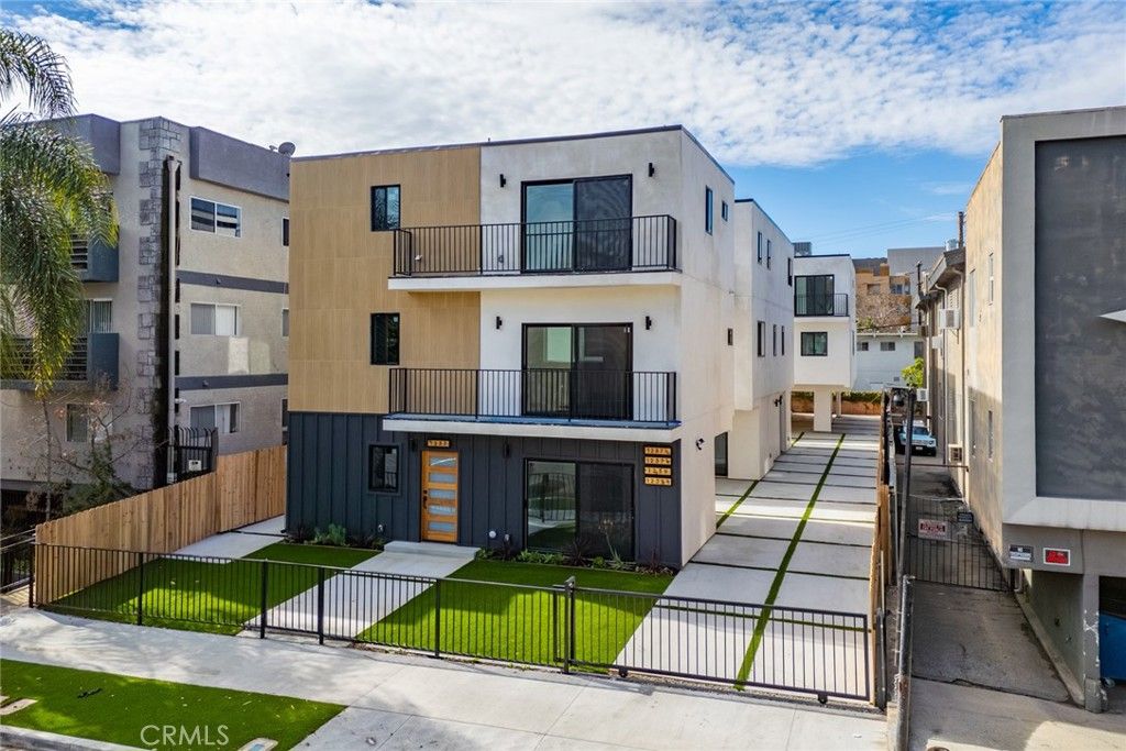 1237 N Orange Drive B, Los Angeles, CA 90038