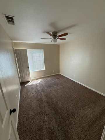 4702 W Mesa Avenue, Fresno, CA 93722
