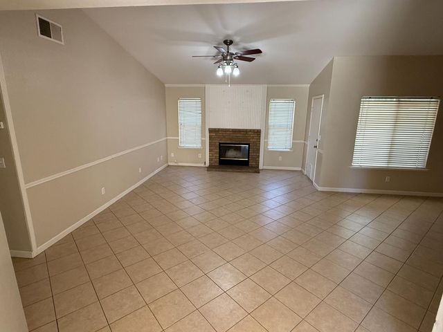 4702 W Mesa Avenue, Fresno, CA 93722