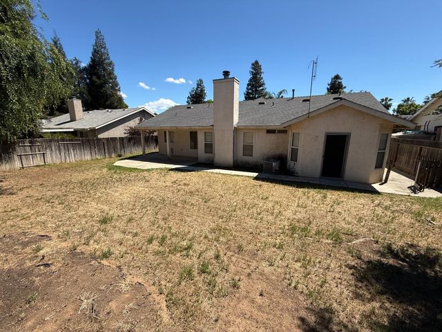 4702 W Mesa Avenue, Fresno, CA 93722