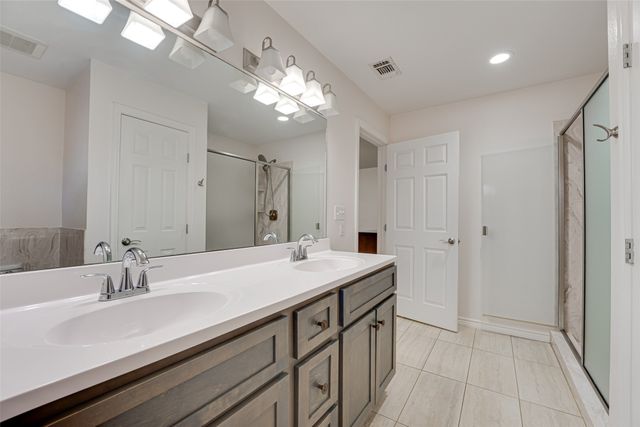 5935 Wall Avenue, Haltom City, TX 76117