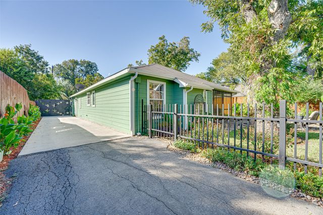 5935 Wall Avenue, Haltom City, TX 76117