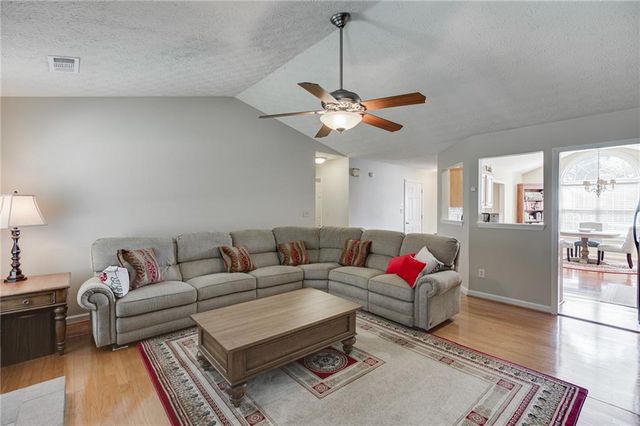 558 Bellingham Drive, Sugar Hill, GA 30518