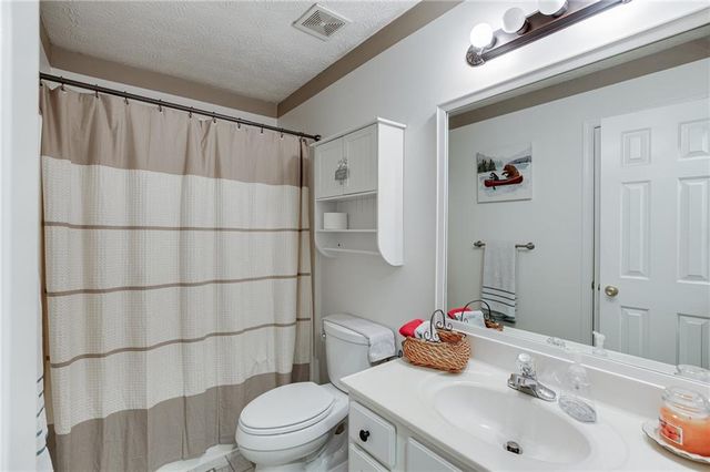 558 Bellingham Drive, Sugar Hill, GA 30518