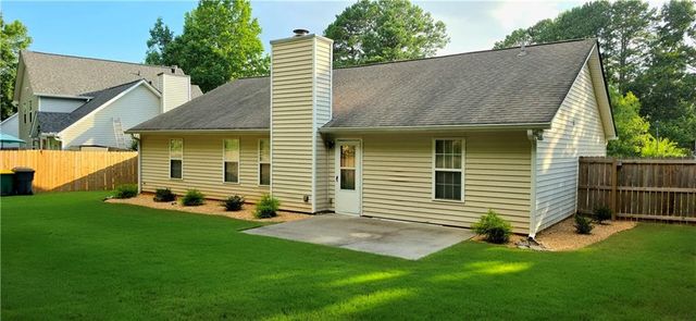 558 Bellingham Drive, Sugar Hill, GA 30518