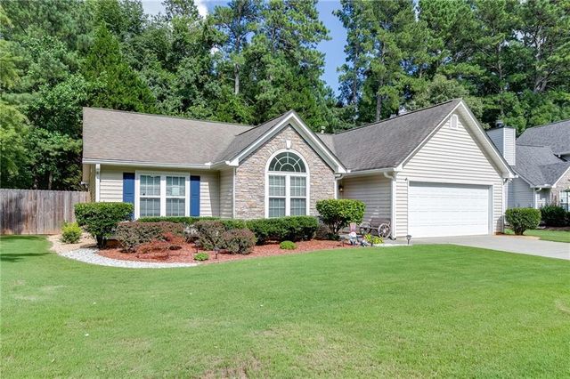 558 Bellingham Drive, Sugar Hill, GA 30518