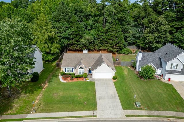 558 Bellingham Drive, Sugar Hill, GA 30518