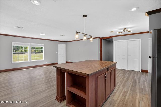 8311 COUNTY ROAD 217, Jacksonville, FL 32234