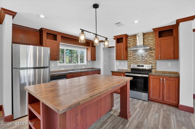 8311 COUNTY ROAD 217, Jacksonville, FL 32234