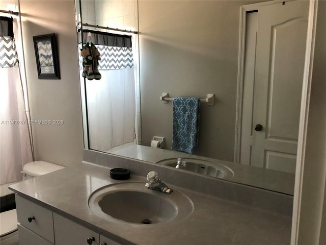 15364 SW 32nd Ter, Miami, FL 33185