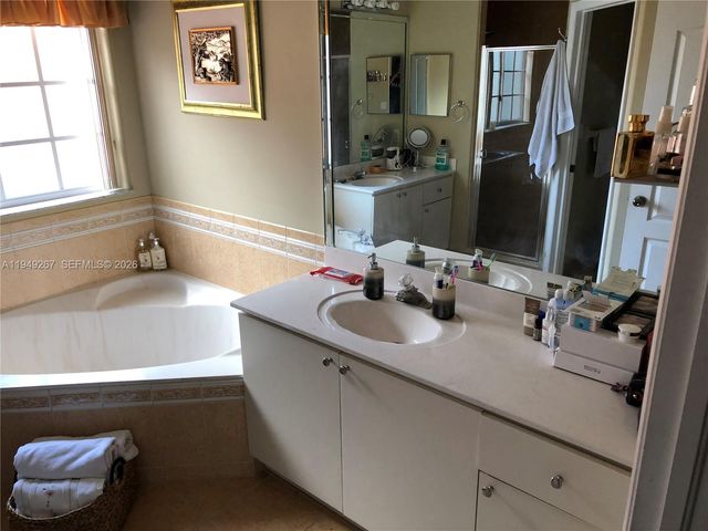 15364 SW 32nd Ter, Miami, FL 33185