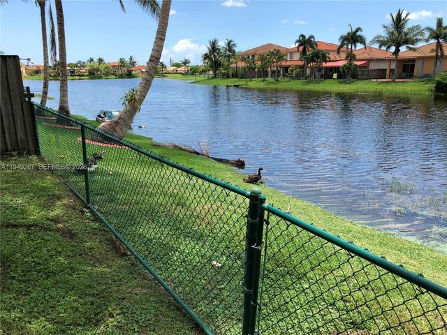 15364 SW 32nd Ter, Miami, FL 33185