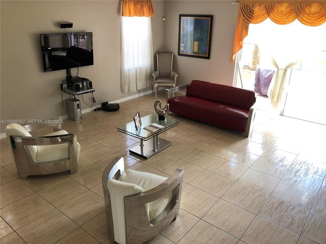 15364 SW 32nd Ter, Miami, FL 33185