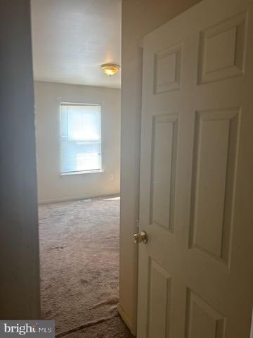 5104 EMO ST, Capitol Heights, MD 20743