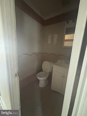 5104 EMO ST, Capitol Heights, MD 20743