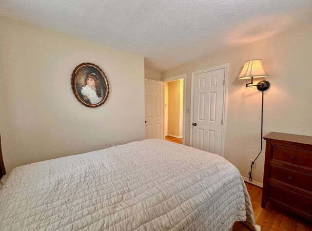 19 Pinewood Drive, Merrimack, NH 03054