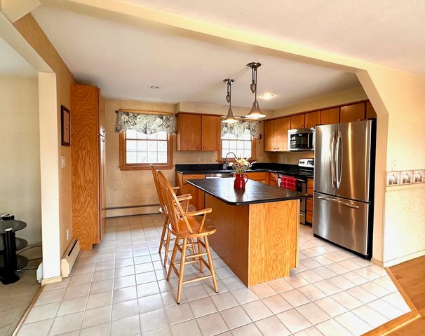 19 Pinewood Drive, Merrimack, NH 03054