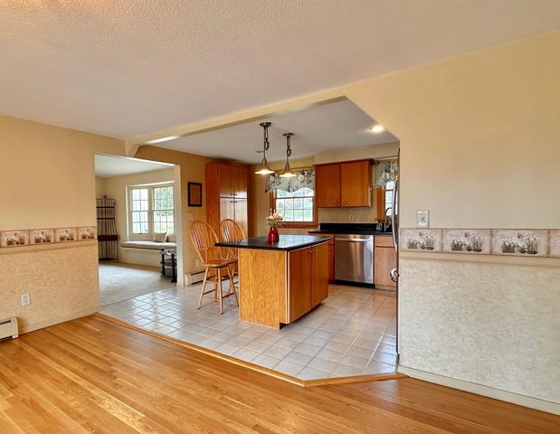 19 Pinewood Drive, Merrimack, NH 03054