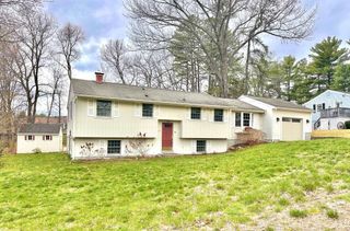 19 Pinewood Drive, Merrimack, NH 03054
