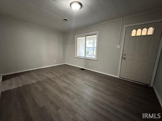 209 E Edgar Avenue, Mishawaka, IN 46545