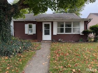209 E Edgar Avenue, Mishawaka, IN 46545