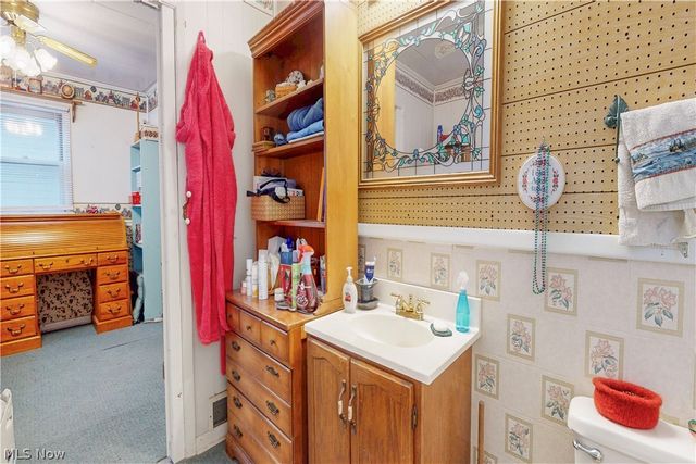 1652 Oregon Avenue, Steubenville, OH 43952