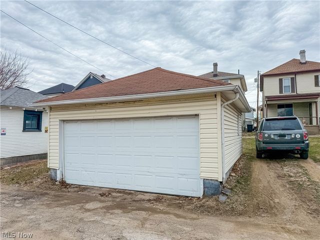 1652 Oregon Avenue, Steubenville, OH 43952