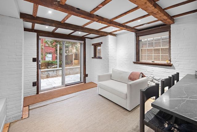 25 Harvard Sq, Boston, MA 02129