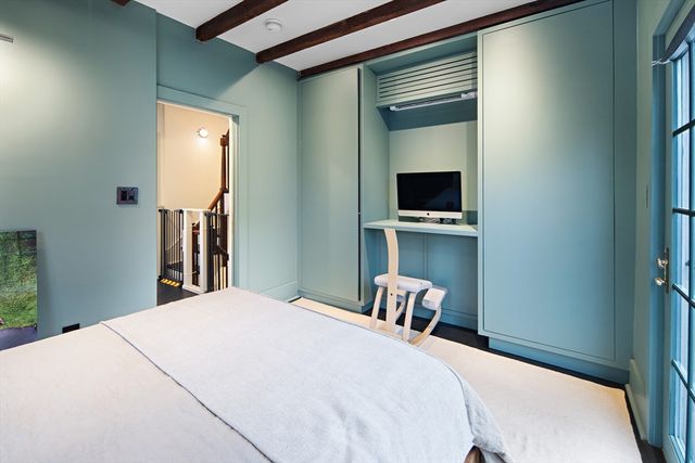 25 Harvard Sq, Boston, MA 02129